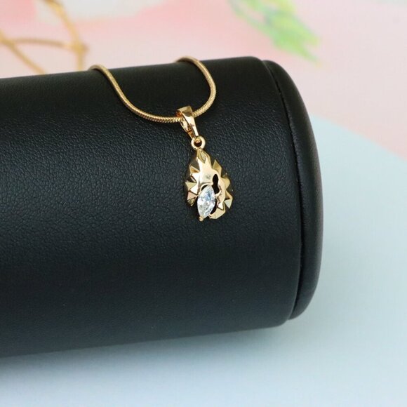 "Teardrop Leaf Pendant with Marquise White Stone in Gold Finish, XPPT1727 - Picture 13 of 13